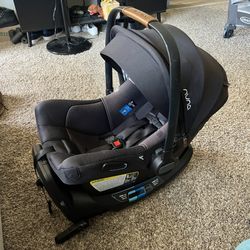 Nuna PIPA lite rx car seat