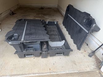 **DECKED Legacy DR6 Truck Bed Drawer System **