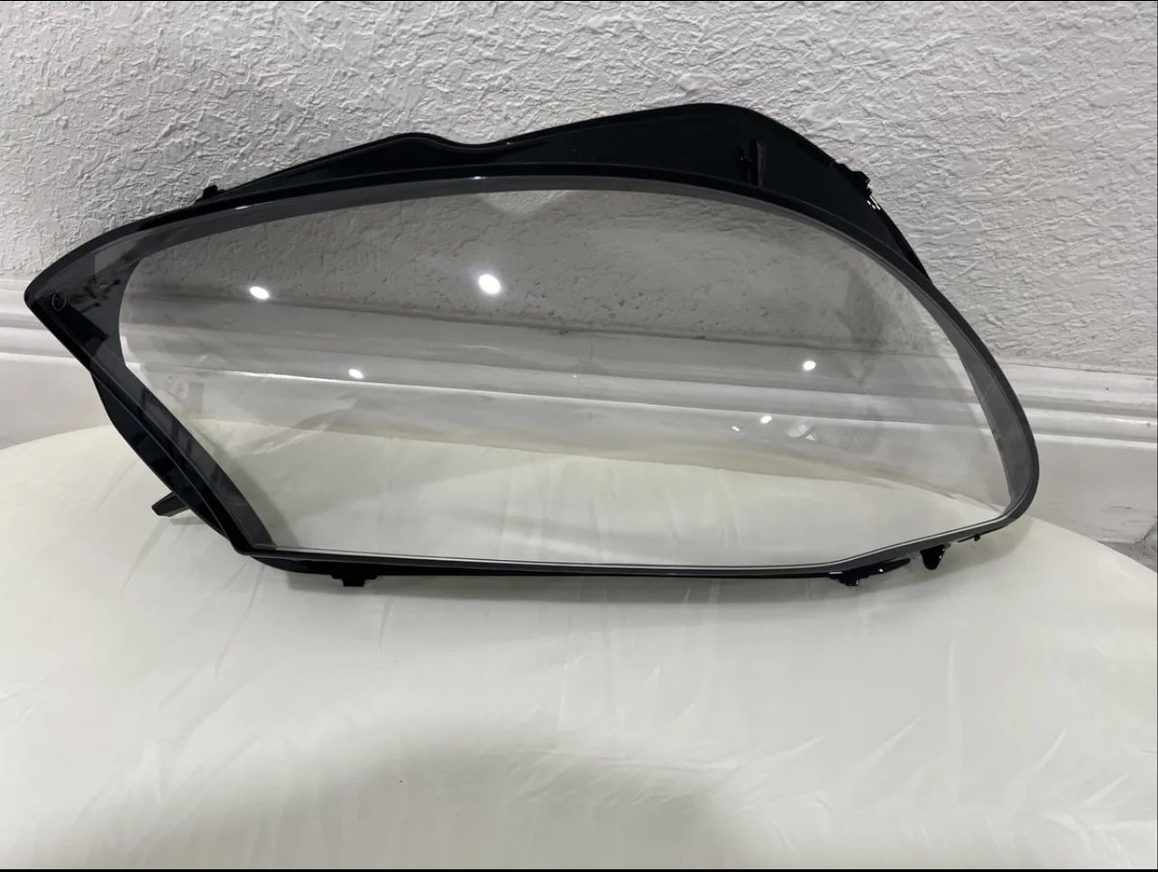 LEFT HEADLIGHT LAMP GLASS LENS FOR Mercedes-Benz C CLASS W(contact info removed)-2020