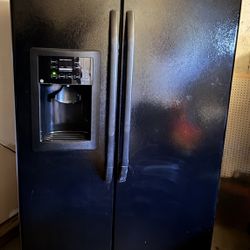 GE Refrigerator