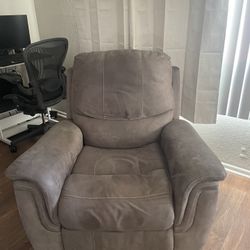 Single Recliner 