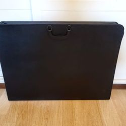 VERY NEW Large 32.5" x 24" x 3" Heavy Duty Premium Leather Art Portfolio Carrying Case w/ Handles