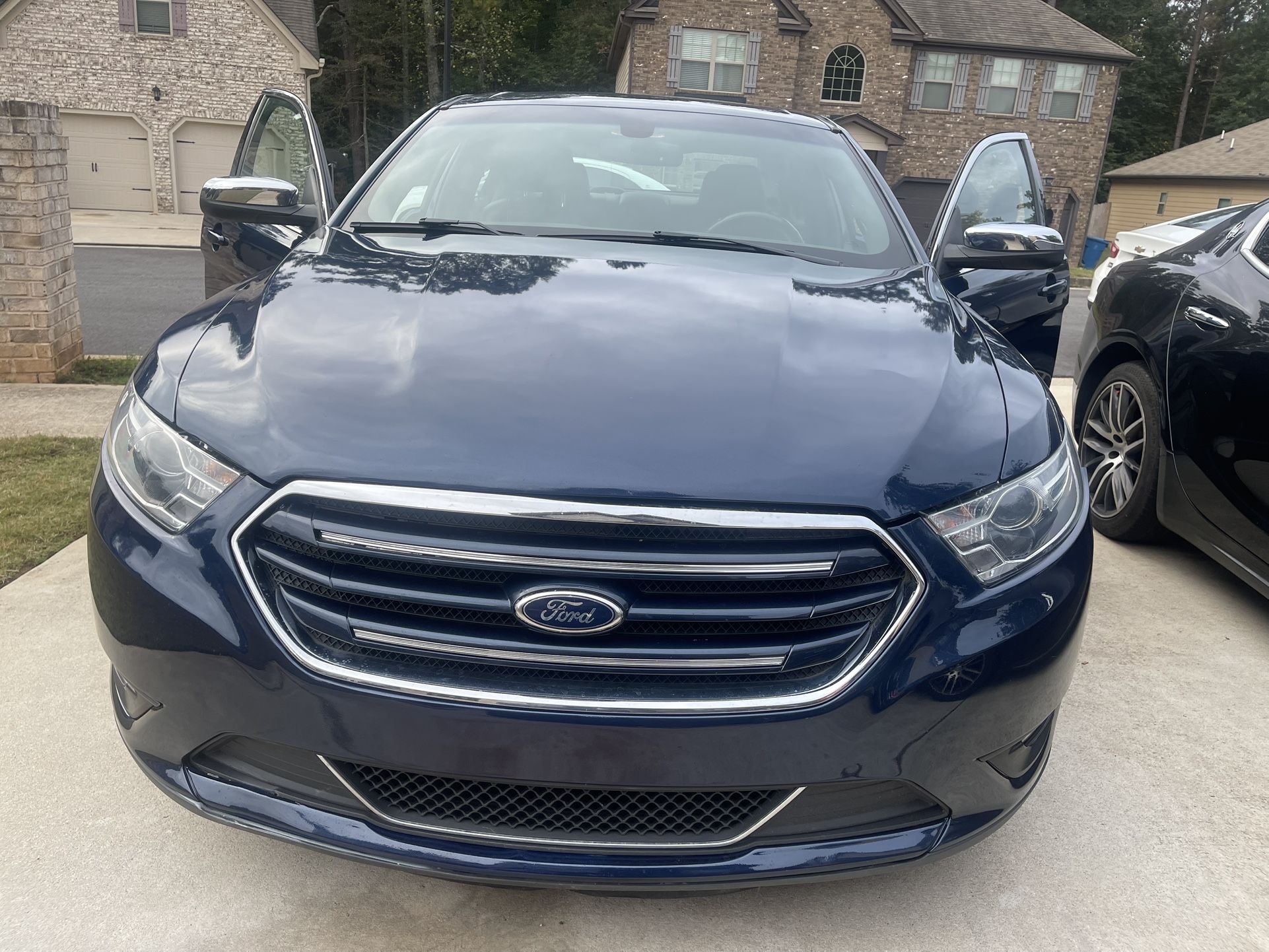 2016 Ford Taurus