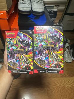 Pokémon TCG: Mega Evolution Pitch Black Booster Bundle