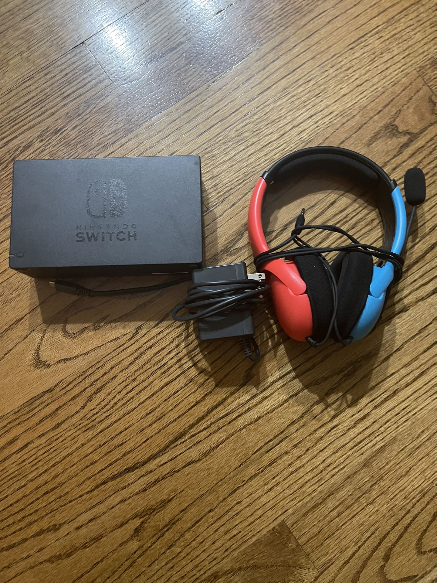 Nintendo Charger, Nintendo Headphones