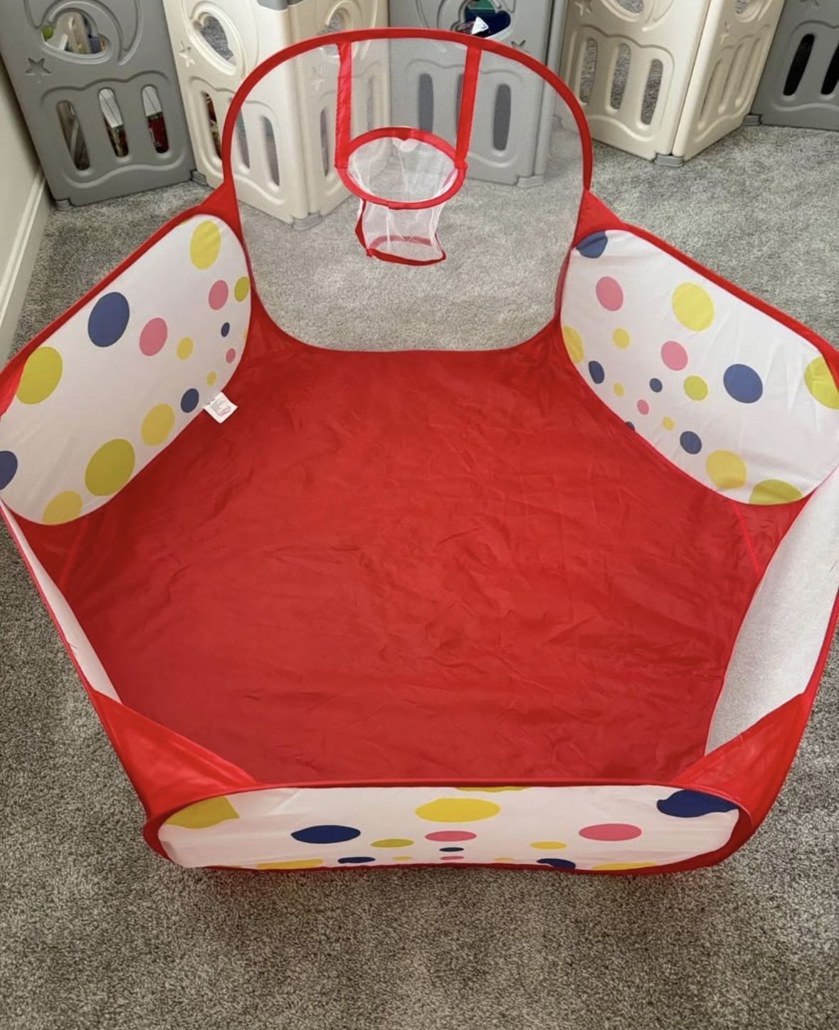 Ball Pit With Plastic Balls