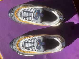 4.5y Nikes