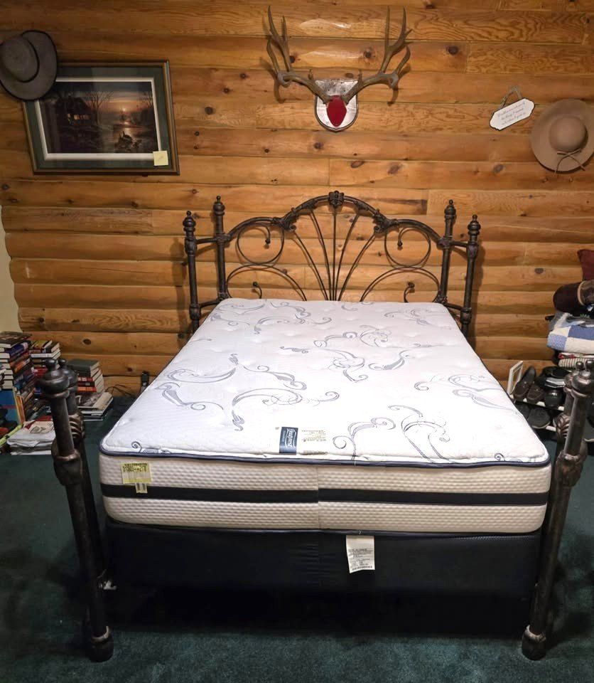 Antique Bronze Wrought Iron Full Size Bed & Mattress Set ($300)