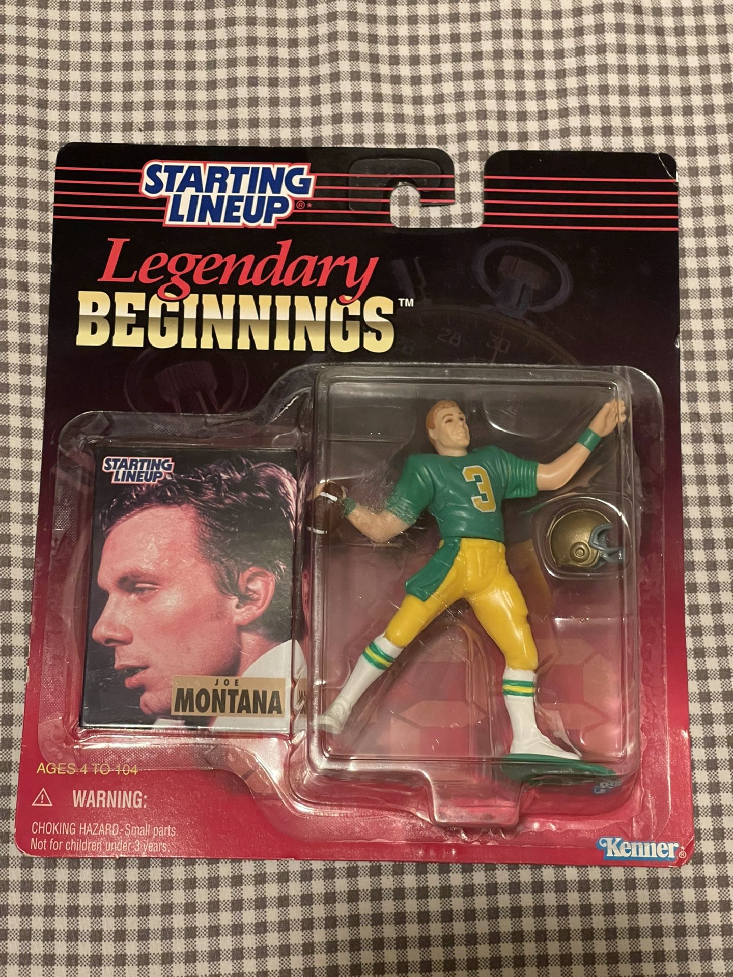 Vintage NFL Football Starting Lineup Legendary Beginnings Joe Montana Notre Dame Fighting Irish College Figure with trading card. Officially licensed