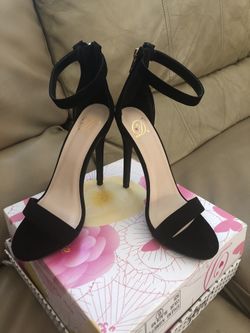 BLACK HEELS Sz. 6. With box. 5” like New!!!
