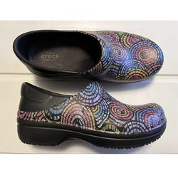 Crocs Nurse Clog Size 6