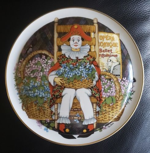 ROYAL DOULTON PLATE