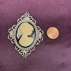 Beautiful Cameo Pendent