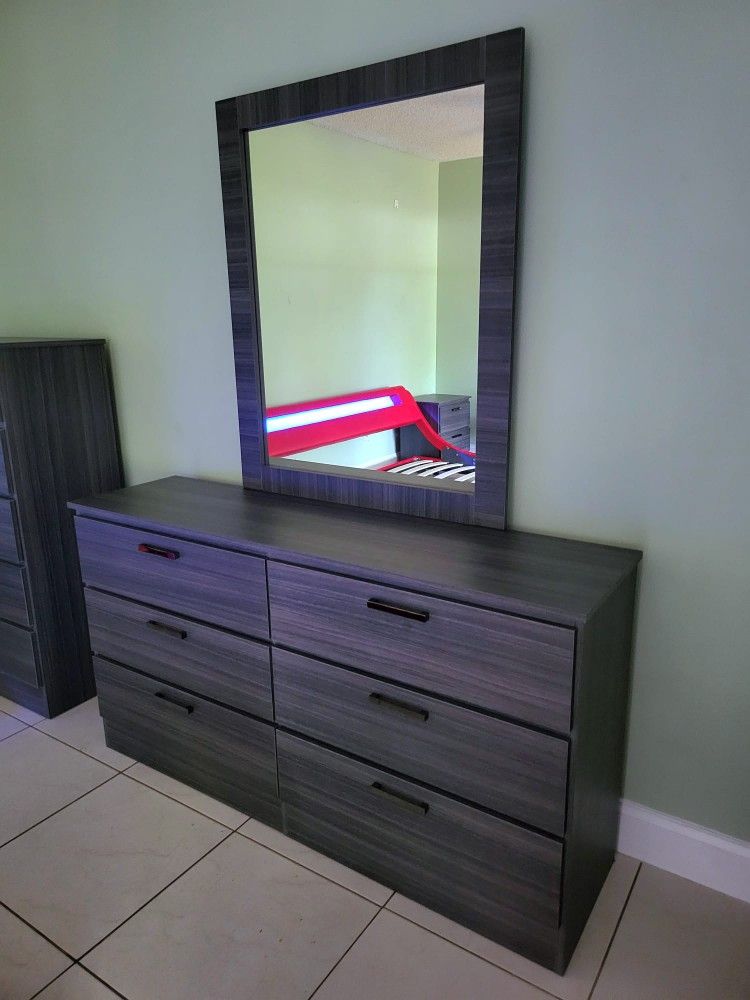NEW DOUBLE DRESSER With MIRROR ASSEMBLED