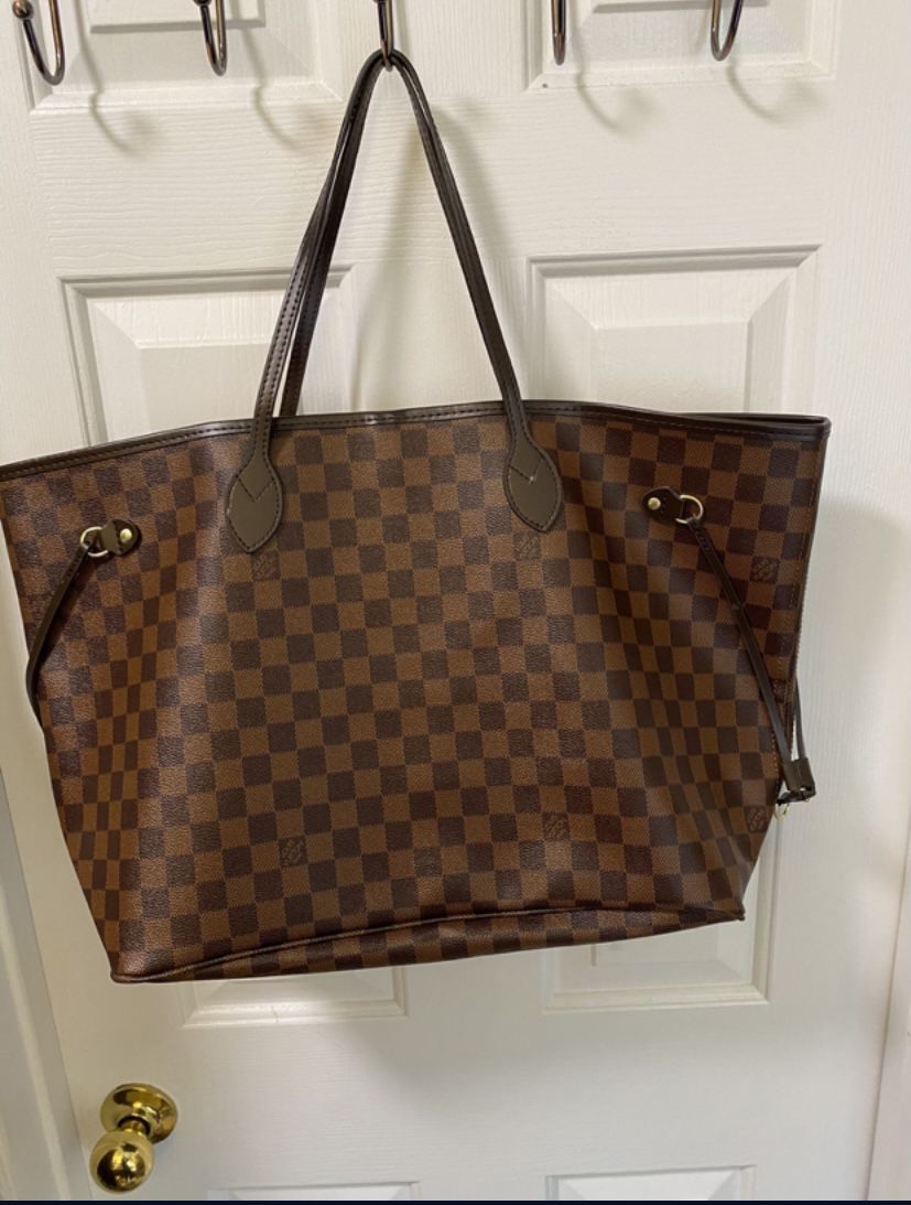Neverfull GM Louis Vuitton - comes with small bag inside