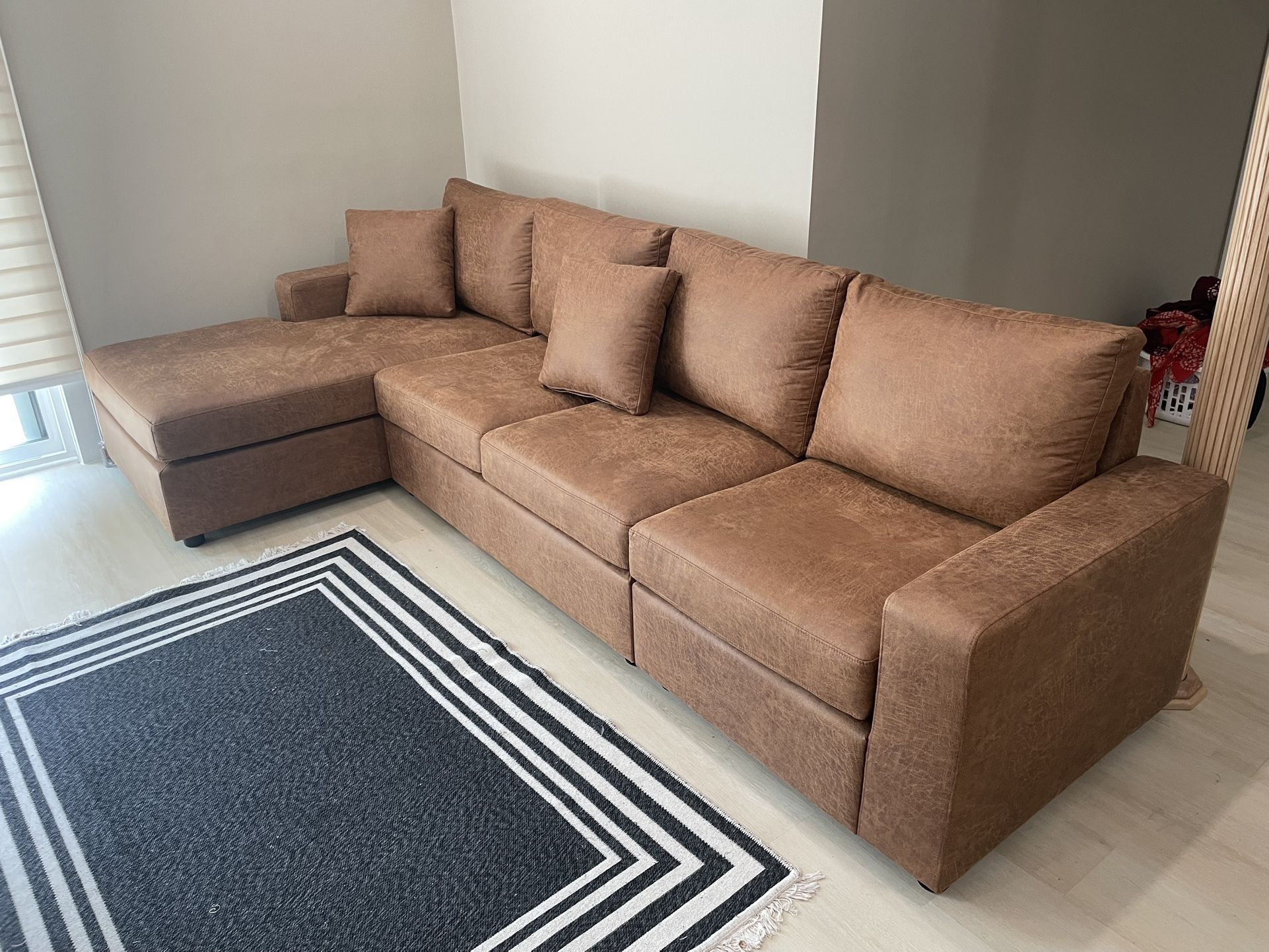 Leather Sectional Couches/ Sofas, Set Of 4