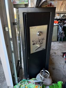 AMSEC gun safe - non working locking mechanism