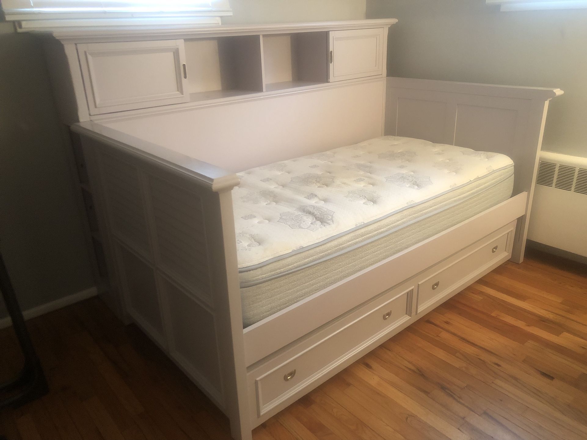 Single Day Bed