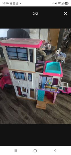 Barbie doll house