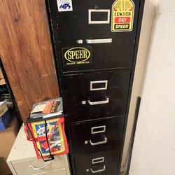 4 Drawer File Cabinet 