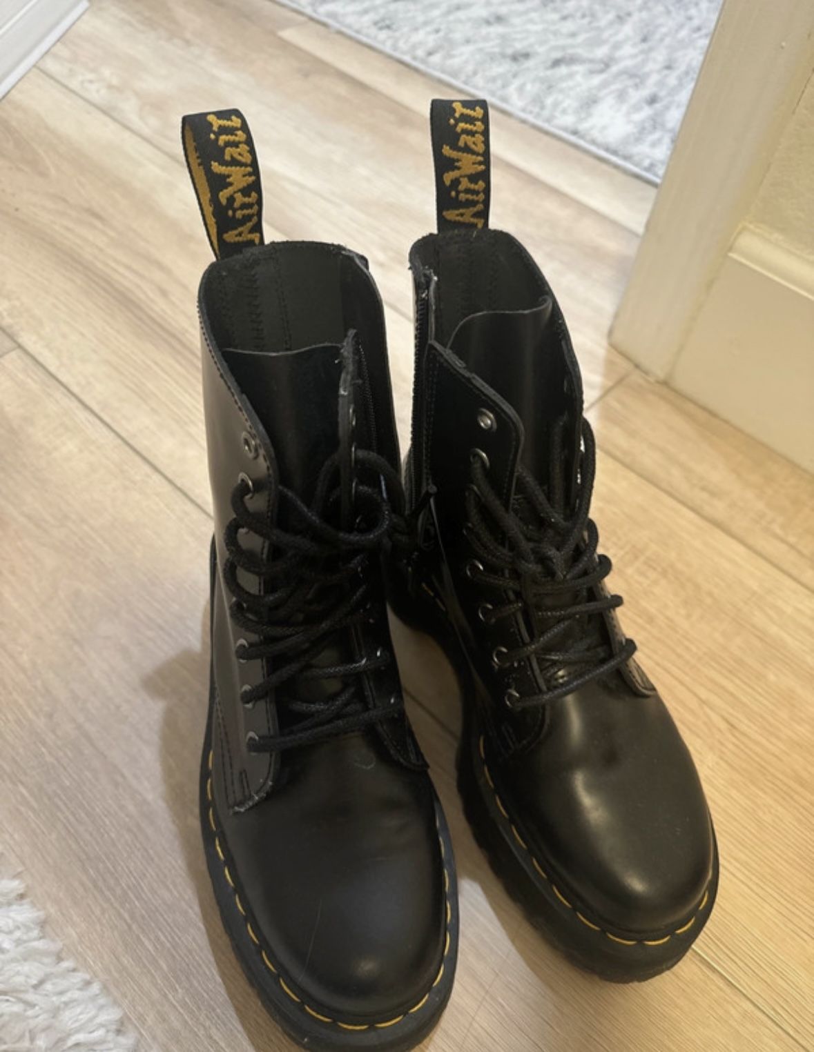 Dc Marten Boots