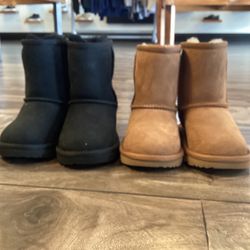 Uggs Toddler Classics  Shorts Size 5 Through 12