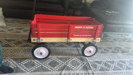 Radio flyer wagon
