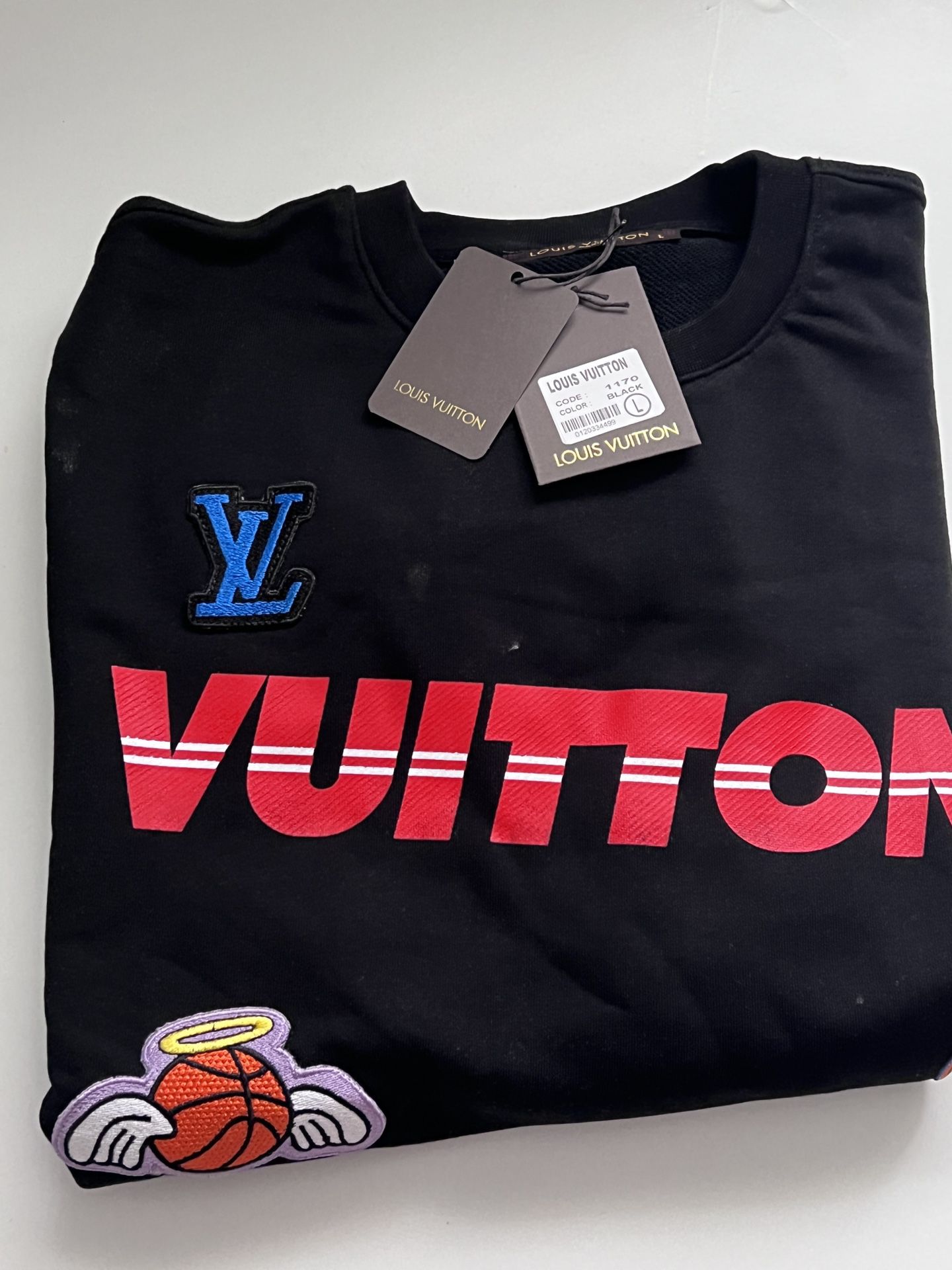 Louis Vuitton NBA multi logo Sz L for Sale in Queens, NY - OfferUp