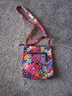 4 Ladies crossbody purses and 1 beach bag