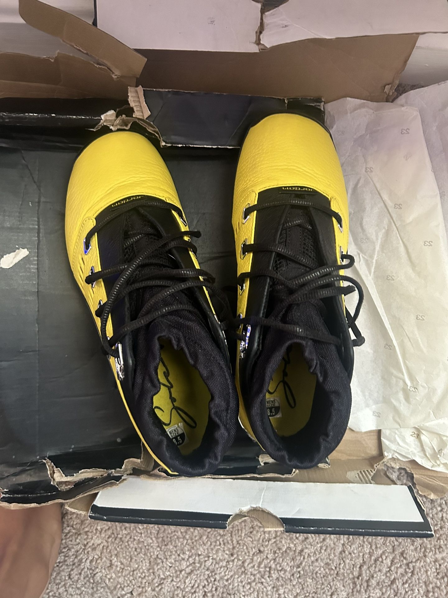  SoleFly x Air Jordan 17 Retro Low Reverse Lightning