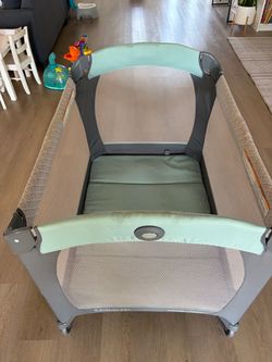 Graco Pack and Play grey