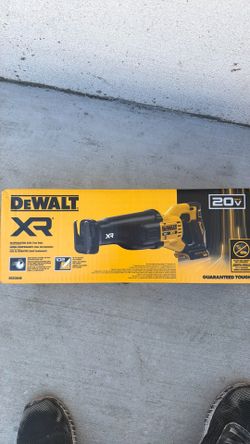 DEWALT reciprocating saw