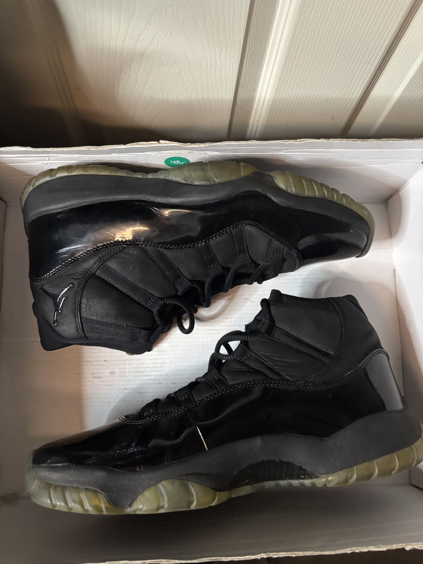 Jordan 11 CAP N GOWN