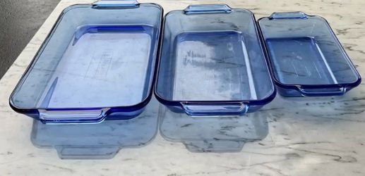 Set of 3 Anchor Hocking blue glass baking dishes