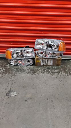 Fit 2001-2006 GMC Sierra/Yukon Denali Pair Chrome/Amber Side Headlights