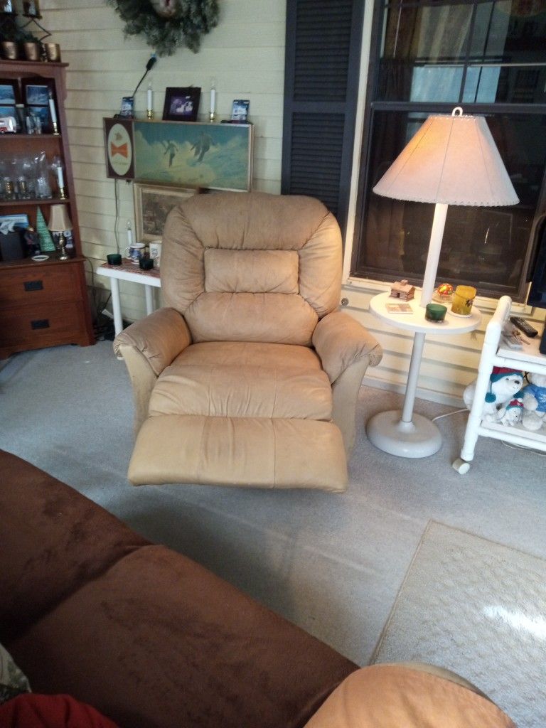 2 Matching Rocker Recliners