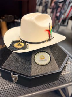 Sombrero con estuche