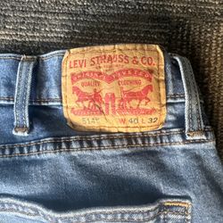 Levi’s 514 Men’s Straight Fit Jeans – Size 40x32