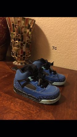 Boys Jordan’s size 7c