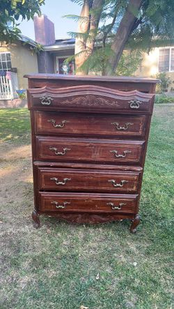Dresser