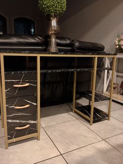 Mesa de pader con cajones