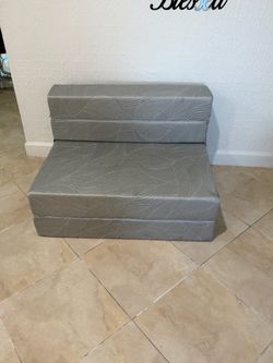 Foldable sofa bed