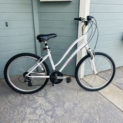 GIANT SEDONA ALL TERRAIN BIKE 26” Wheels 