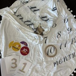 Baby Monthly Milestone Blankets