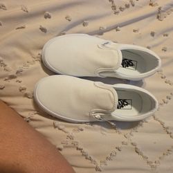 Size 2.5y Vans 