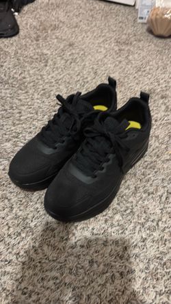 Size 11 slip resistant shoes