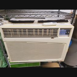 AC WINDOW UNIT 1400BTUs