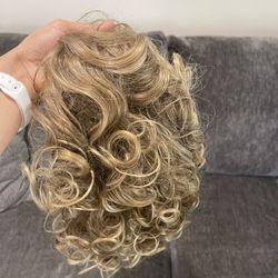 Natural Blond Curly Wig