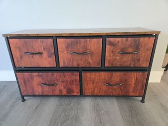 Dresser