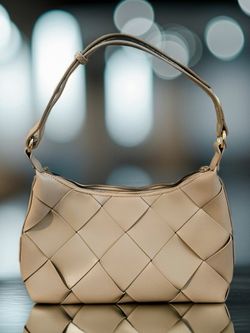 NEW Cream/White Luxe Women's Purse